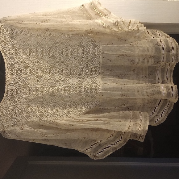 Meadow Rue shirt. Very Cute and flowy. Sheer, material.Large. pre-owned - Picture 2 of 6